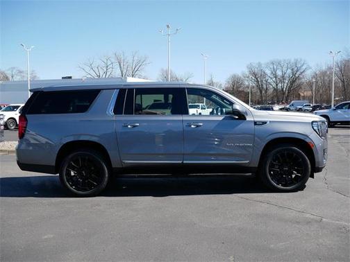 2022 GMC Yukon XL SLT