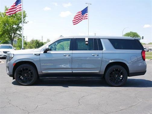 2022 GMC Yukon XL SLT
