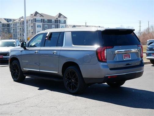 2022 GMC Yukon XL SLT