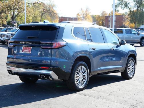 2025 GMC Acadia Denali