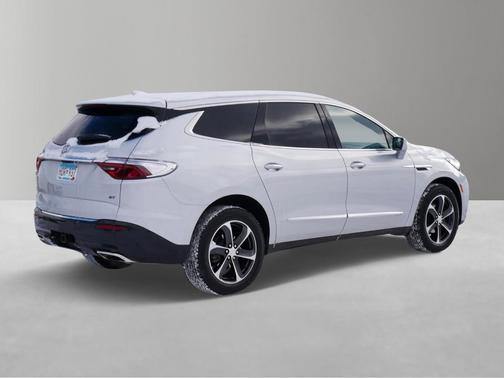 2022 Buick Enclave Essence