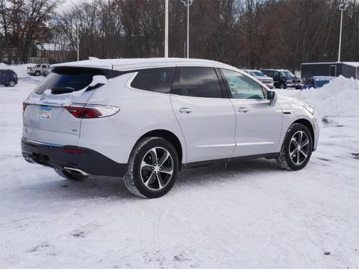 2022 Buick Enclave Essence