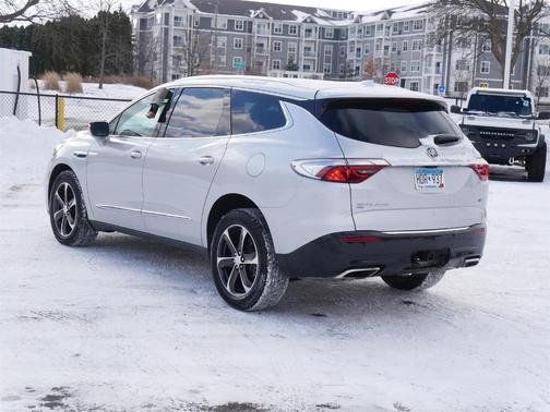 2022 Buick Enclave Essence