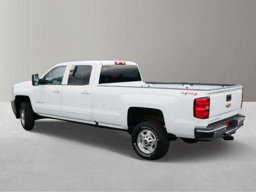 Summit White 2019 Chevrolet Silverado 2500 LT