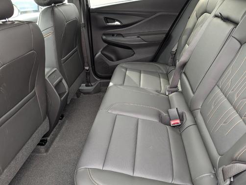 White Frost 2026 Buick Envista Avenir