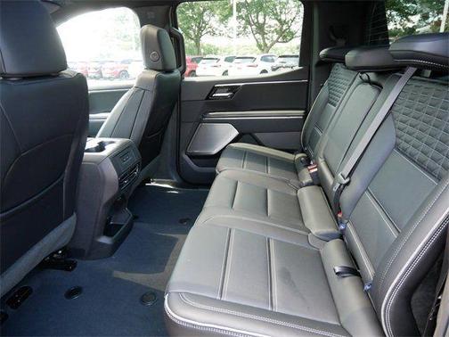 2025 GMC Sierra EV Denali