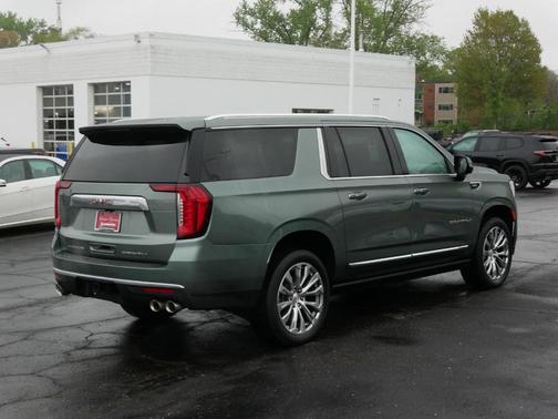 Pine Green 2023 GMC Yukon XL Denali