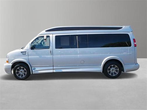 2022 GMC Savana 2500 Work Van