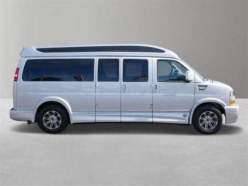2022 GMC Savana 2500 Work Van