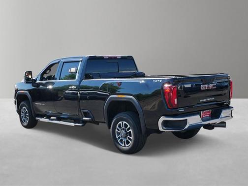 Onyx Black 2022 GMC Sierra 2500 SLT