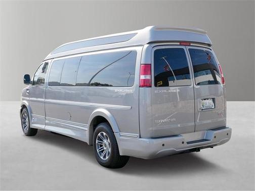 2022 GMC Savana 2500 Work Van