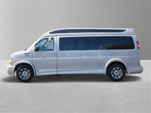 2022 GMC Savana 2500 Work Van