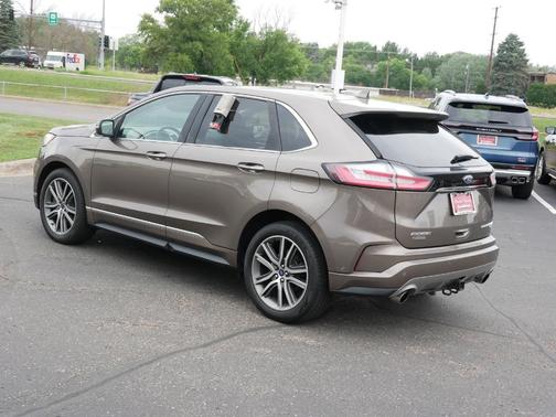 Stone Gray Metallic 2019 Ford Edge Titanium
