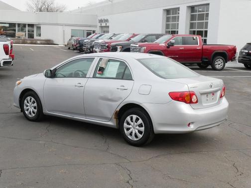 2010 Toyota Corolla LE