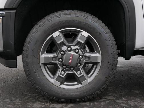 2026 GMC Sierra 2500 SLT