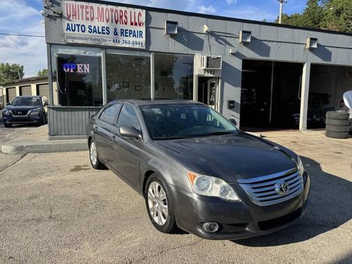 2009 Toyota Avalon XLS