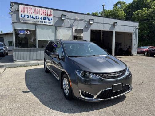 2018 Chrysler Pacifica Touring-L