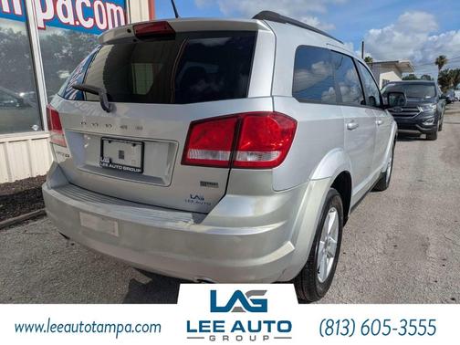 Bright Silver Metallic 2011 Dodge Journey Mainstreet