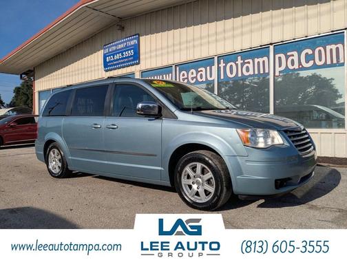 2010 Chrysler Town & Country Touring