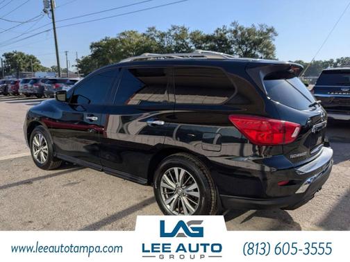 Magnetic Black 2017 Nissan Pathfinder SV