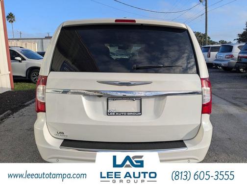 2013 Chrysler Town & Country Touring-L