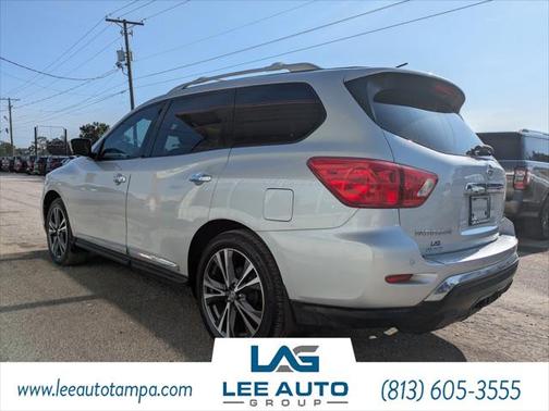 2017 Nissan Pathfinder Platinum