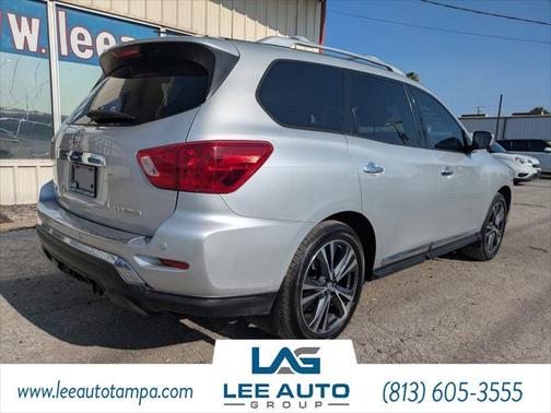 2017 Nissan Pathfinder Platinum