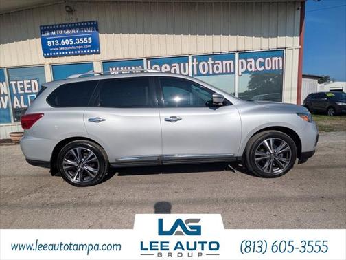 2017 Nissan Pathfinder Platinum