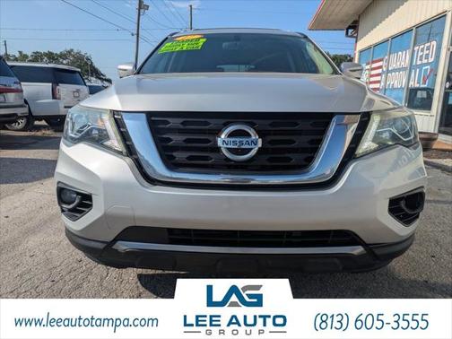 2017 Nissan Pathfinder Platinum