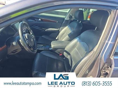 2017 Kia Cadenza Premium