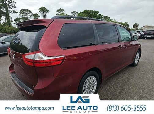 2017 Toyota Sienna XLE