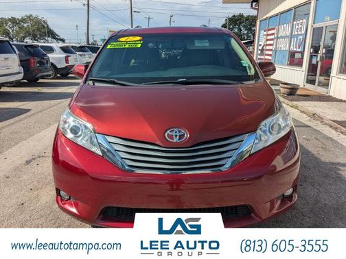 2017 Toyota Sienna XLE