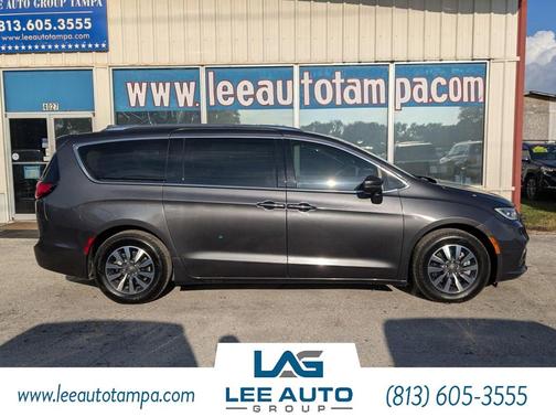 2021 Chrysler Pacifica Touring-L