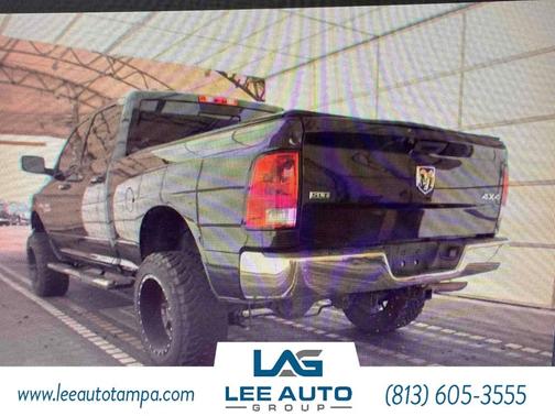 Brilliant Black Crystal Pearlcoat 2017 RAM 1500 SLT