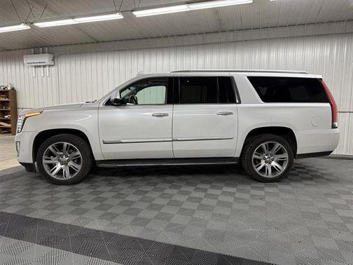 2017 Cadillac Escalade ESV Premium Luxury