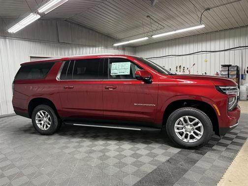 2026 Chevrolet Suburban LT