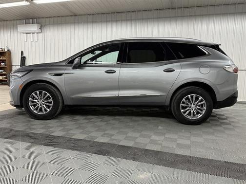 2023 Buick Enclave Essence AWD