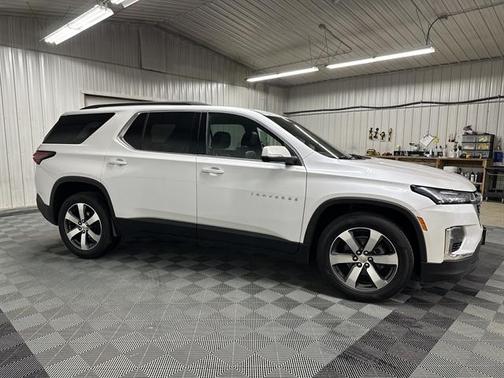 2022 Chevrolet Traverse LT Leather