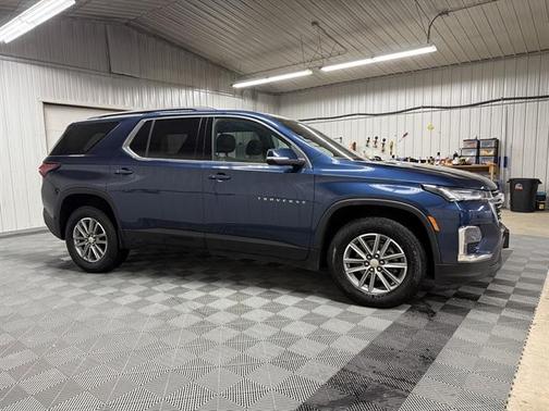 2022 Chevrolet Traverse LT Cloth