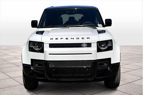 2025 Land Rover Defender 130 P400 X-Dynamic SE