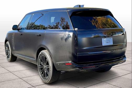 2025 Land Rover Range Rover P400 SE 7 Seat