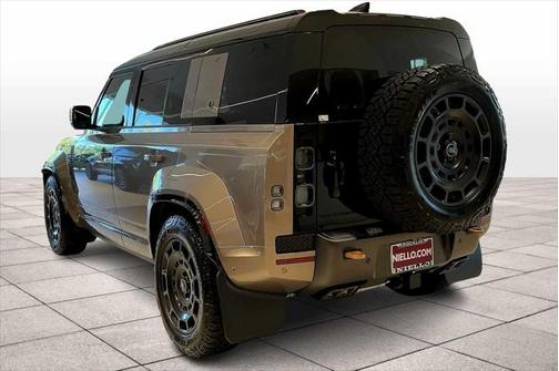2025 Land Rover Defender P635 OCTA