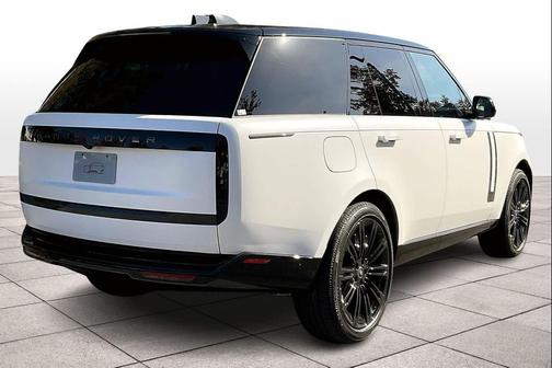 2025 Land Rover Range Rover P400 SE
