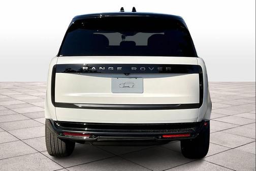 2025 Land Rover Range Rover P400 SE