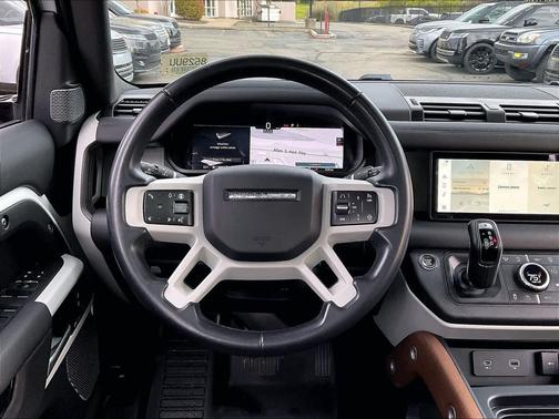 2024 Land Rover Defender 110 P300