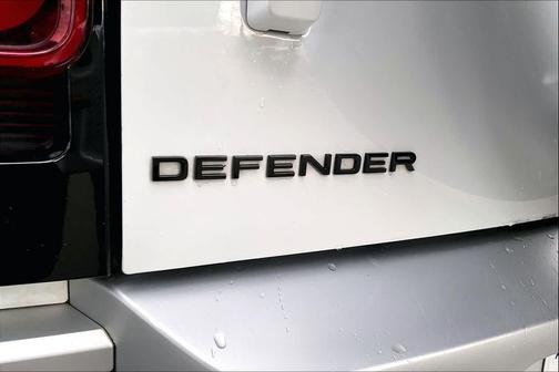 2024 Land Rover Defender 110 P300