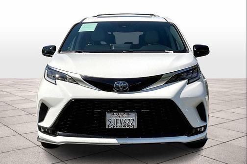 2022 Toyota Sienna XSE 7 Passenger