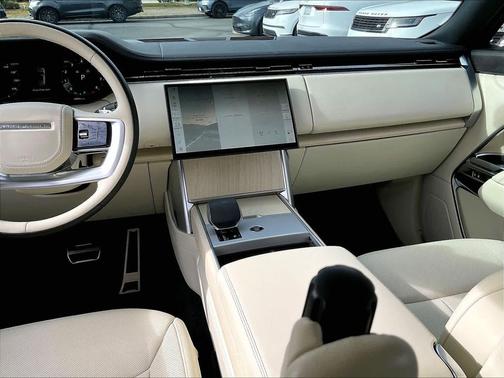2024 Land Rover Range Rover P530 SE