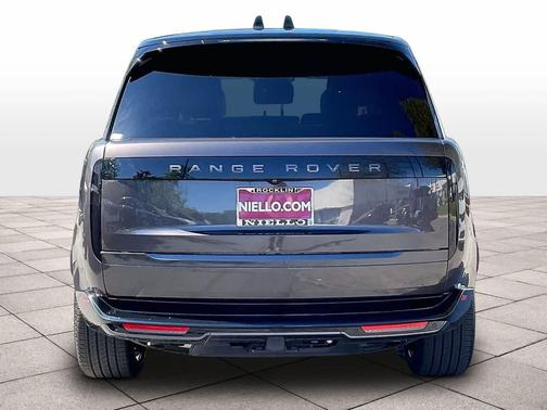 2024 Land Rover Range Rover P530 SE