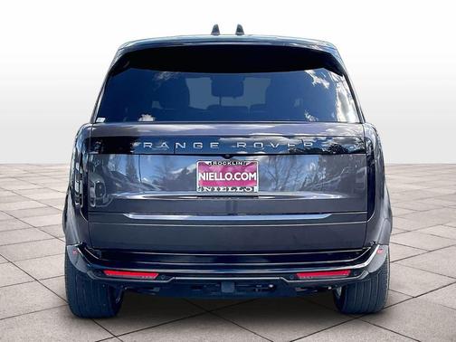 2024 Land Rover Range Rover P530 SE
